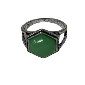 Unbranded Costume Jewelry Green Faux Stone Ring Hexagon Silver Tone Apx Sz 7.25